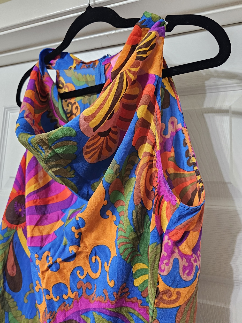 100% Silk Vibrant Multicolor Psychedelic Print Sleeveless Top - Picture 2 of 7